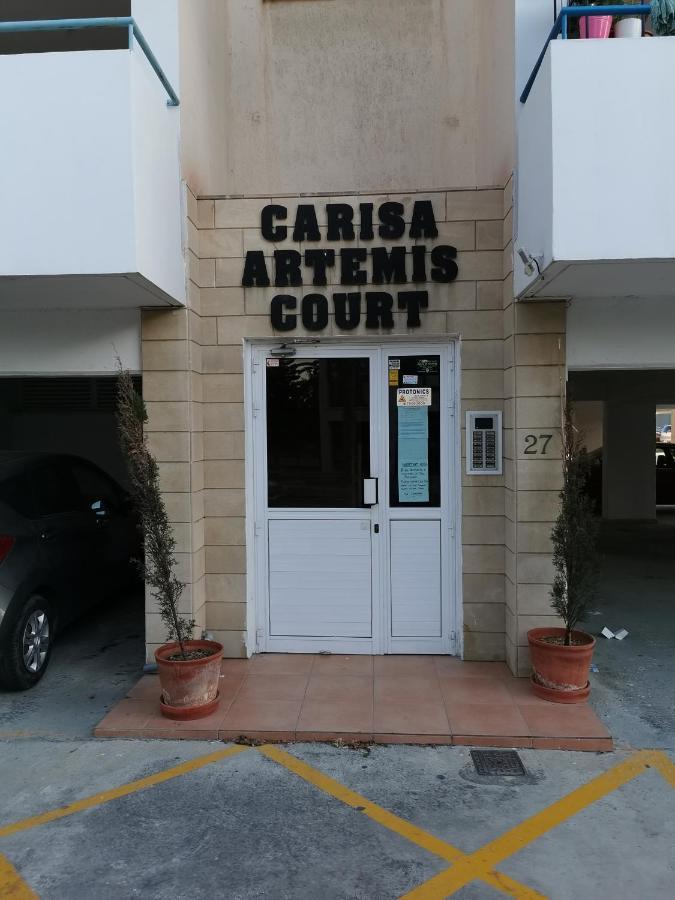 Carisa Downtown With Rooftop Pool Larnaca Esterno foto